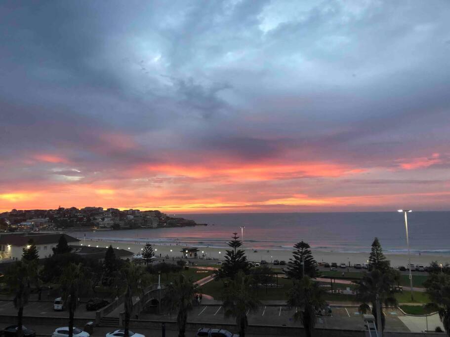 Bondi Beach Waves Beachfront Apartment Σίδνεϊ Εξωτερικό φωτογραφία